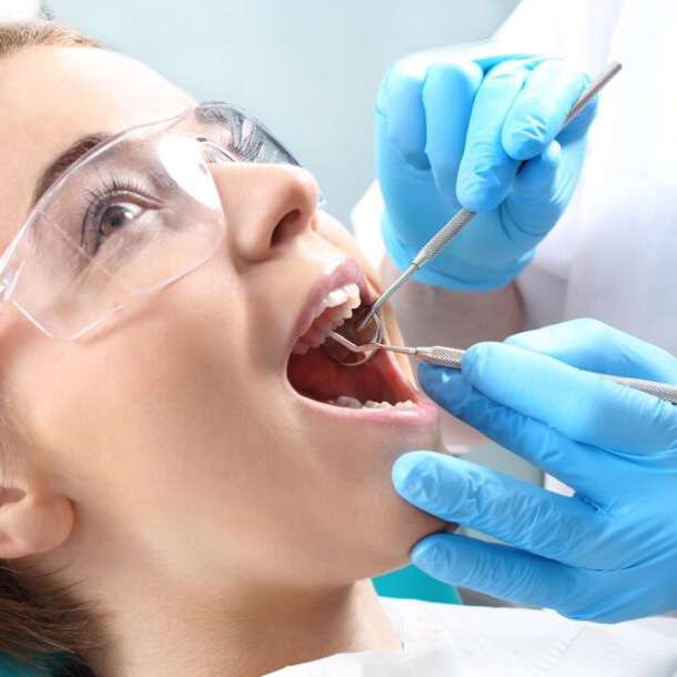 Contact a Dentist in Dubai for a Root Canal Treatment